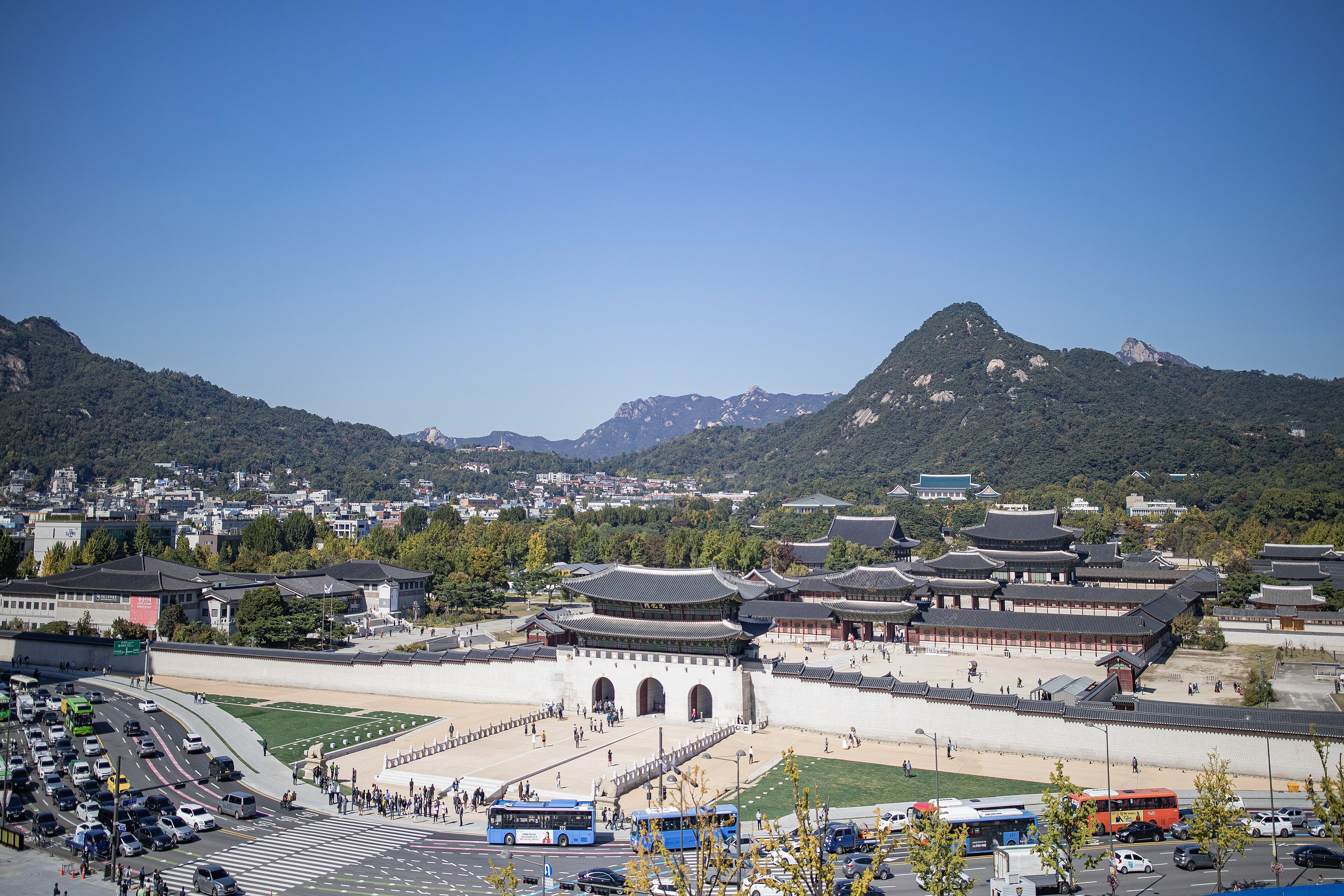 Gyeongbokgung Palace — Gwanghwamun Gate area